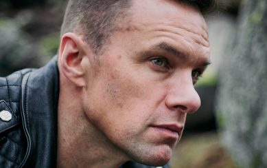 Close up press shot of performer Niall Breslin 