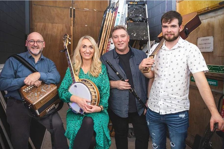 A photograph of the band SEOID A photograph of the band SEOID