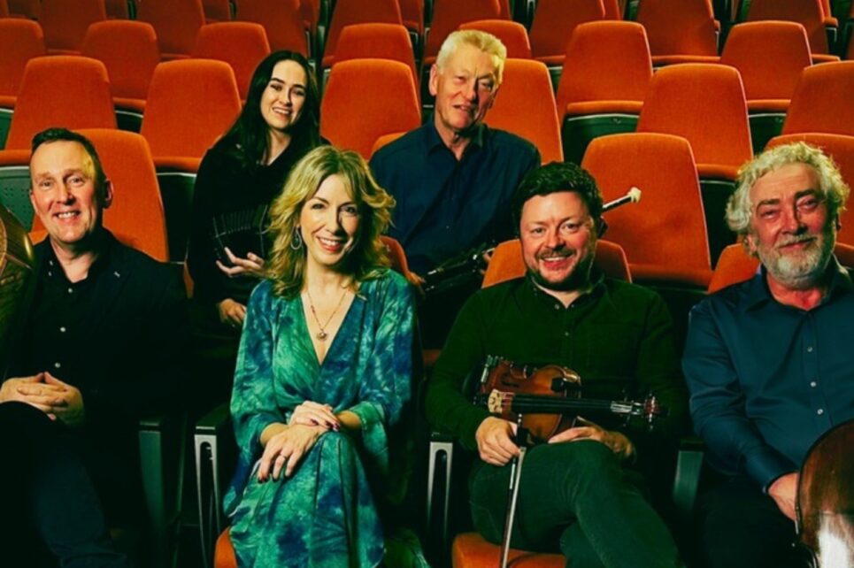 Muireann Nic Amhlaoibh Band
