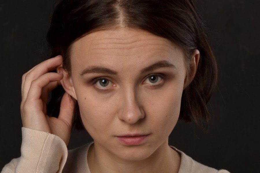 A portrait photograph of Chakra O'Connor A portrait photograph of Chakra O'Connor