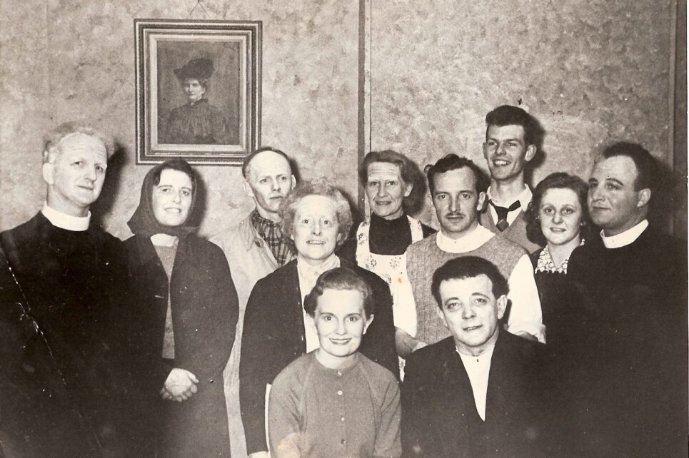 Old black and white photograph of people 